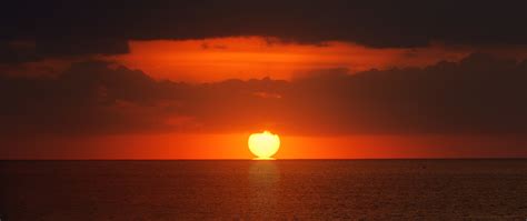 2560x1080 Resolution Horizon Sunset In Ocean 2560x1080 Resolution