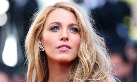 Blake ellender lively is an american actress. Blake Lively jokes Ryan Reynolds 'didn't invite' her to ...