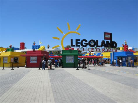 Legoland Entrance Zoochat