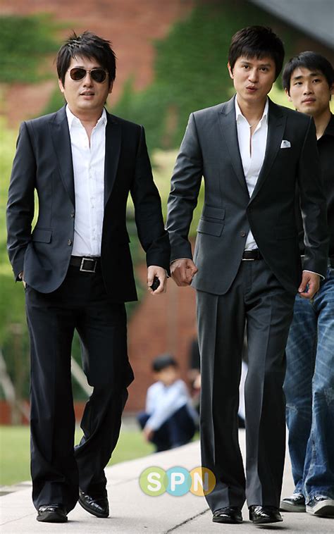 Www.facebook.com/tvntaxi.official tvn 실시간 무료 시청하기 : 이루마 손혜임 결혼식의 신승훈-김민종, '우리도 빨리~'