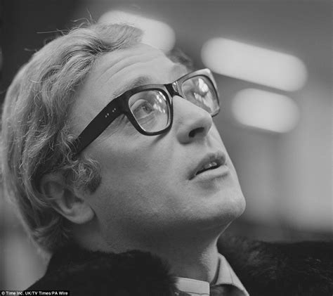 Tv Times Celebrates 60th Birthday With Photos Of Helen Mirren And Michael Caine Daily Mail Online