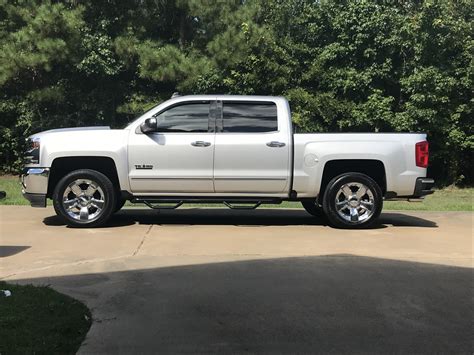 Pics Of Leveling Kits With Stock Wheels Page 16 2014 2019
