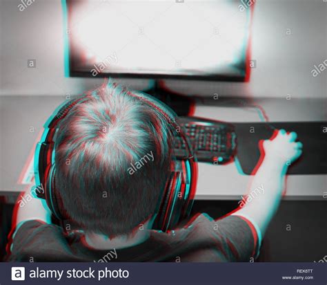 Teen Game Computer Hi Res Stock Photography And Images Alamy
