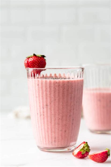 Strawberry Banana Chia Seed Smoothie 5 Ingredients Choosing Chia