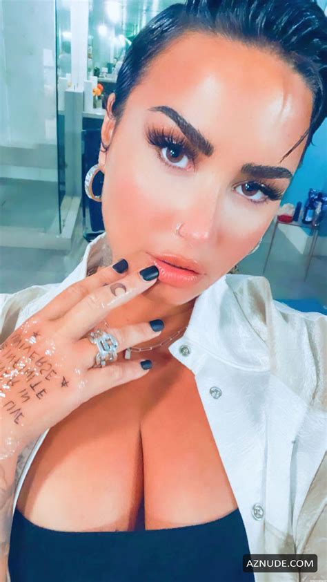 Demi Lovato Sexy Flaunts Her Cleavage In The New Close Up Shots Aznude