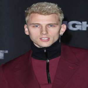 Hotel diablo is the fourth studio album by american rapper machine gun kelly. Machine Gun Kelly Birthday, Real Name, Age, Weight, Height ...