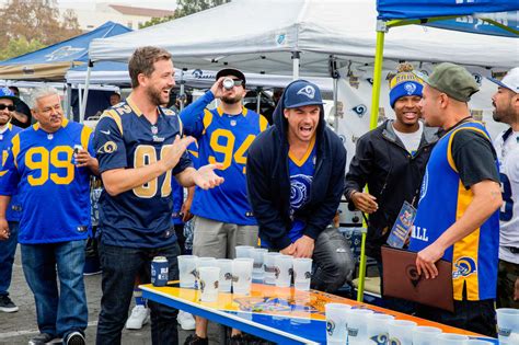 Best Tailgate Games to Play at Your Football Tailgating ...