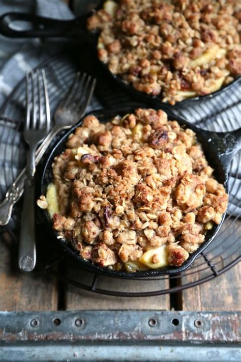 It really is the best apple pie recipe i've ever tried, and the perfect way to put your cast iron skillet to good use if you have one. Skillet Rum Raisin Apple Crumble - Country Cleaver