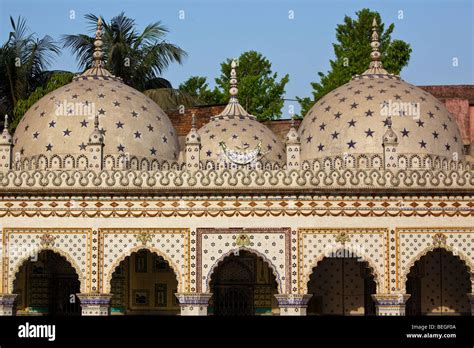 Star Mosque Or Tara Masjid In Dhaka Bangladesh Stock Photo Alamy