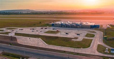 S A Lansat Licitatia Pentru Extinderea Pistei La Aeroportul Oradea