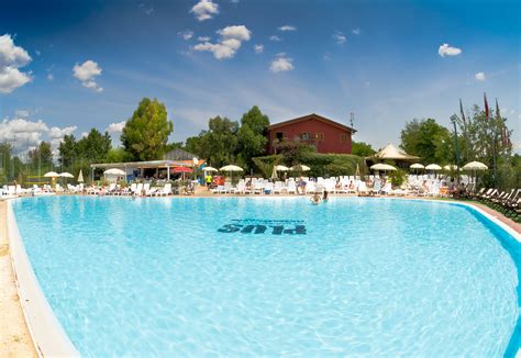 Roma Camping In Town Rome Updated 2021 Prices Pitchup