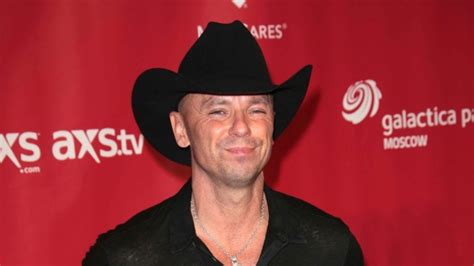 Kenny Chesney Leaves Sony Music Nashville Signs With Warner Music