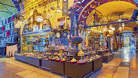 Molte compagnie aeree hanno voli per la turchia, in particolare efficenti collegamenti sono presenti tra le principali città europee e asiatiche con istanbul e ankara. TOUR DELLA TURCHIA CLASSICA - Istanbul - - Turchia
