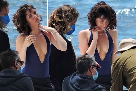 Ana De Armas Spotted In Plunging Swimsuit On Set Of New Movie