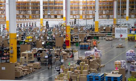 Prime members get exclusive access to tv shows like mirzapur, the grand tour, all or nothing: Ao lançar Amazon Prime no Brasil, gigante americana tenta ...