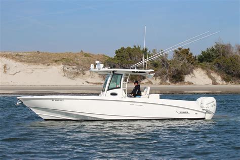 2011 Boston Whaler 320 Outrage Midterkonsol til salg- YachtWorld