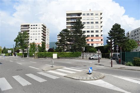 En droit français, le mandat de dépôt est selon l'article 122, alinéa 8, du code de procédure pénale, l'acte juridique délivré par un magistrat du siège qui ordonne. ISÈRE. Saint-Martin-d'Hères/Échirolles : le chauffard ...