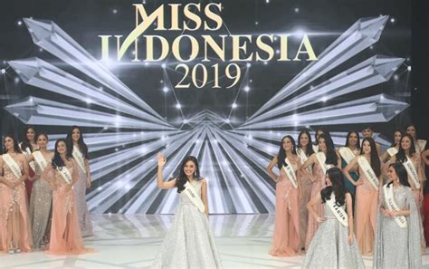 Miss Indonesia 2019 Selamat Princess Megonondo Dari Jambi Menang