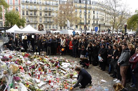 13 De Noviembre De 2015 Francia Recuerda A Las Víctimas De Los
