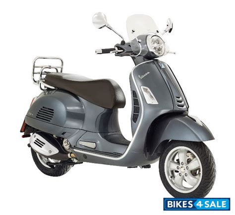 Vespa Gts Touring 300 Hpe Scooter Price Review Specs And Features