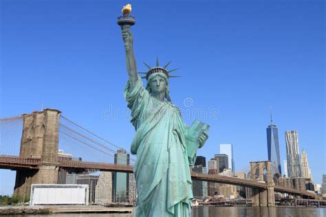 Brooklyn Bridge And The Statue Of Liberty Stock Image Image Of