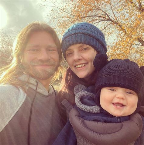 Alaskan Bush Peoples Raiven Adams Admits She Moved In With Baby Daddy