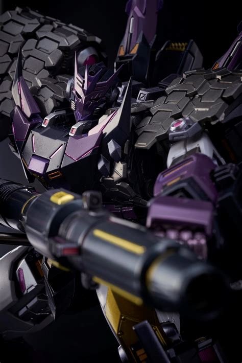 Michael bay has directed the first five films: Bluefin Announces New TARN Transformers Action Figure From ...