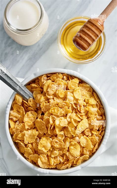 Frosted Flakes Cereal Bowl Hi Res Stock Photography And Images Alamy