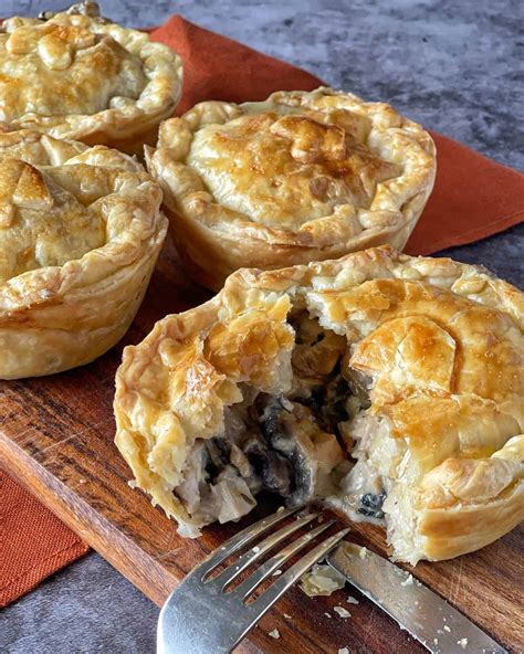 Chicken And Mushroom Pies Vj Cooks