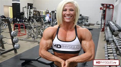 Pin By Dwayne Sims On Bodybuilding Muscle Women Fitness Babes Muscular Women
