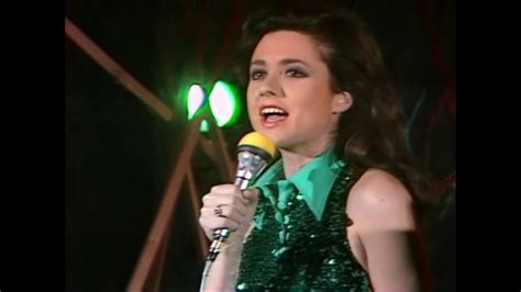 Gigliola cinquetti news, gossip, photos of gigliola cinquetti, biography, gigliola cinquetti gigliola cinquetti is a 73 year old italian singer born on 20th december, 1947 in verona, veneto, italy. Gigliola Cinquetti - Alle porte del sole 4:3 HD - YouTube