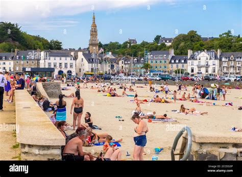 Binic Etables Sur Mer France August 24 2019 Promenade And Plage De La Banche Of Binic On