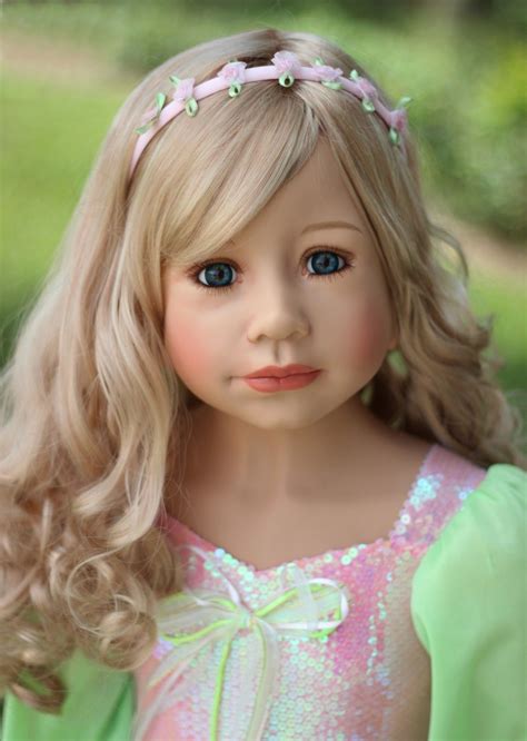 Nwt Rare Masterpiece Dolls Sleeping Beauty Blonde Blue Eyes By Monika