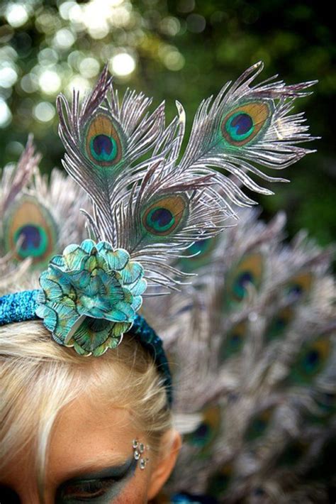 Picture Perfect You Wont Believe What This Peacock Costume Is Made