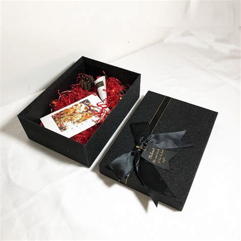 We offer a huge range of cheap and stylish recycled jewellery boxes, gift boxes, recycled presentation boxes, gift bags, recycled carrier bags and other recycled gift packaging for all your packaging needs. Custom luxury gift boxes wholesale from Pakmaker gift box ...