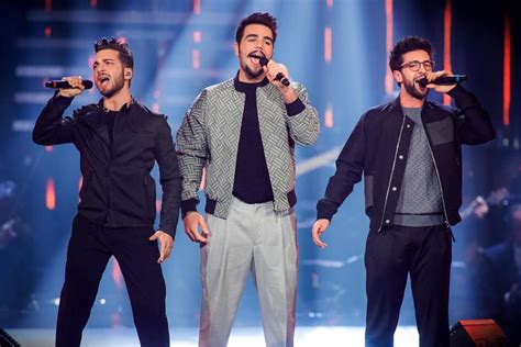 Participación de gianluca ginoble en los juegos mediterráneos de pescara 2009 italia, luego de haber resultado ganador de ti. Il Volo "Musica Tour" 10th Anniversary ...