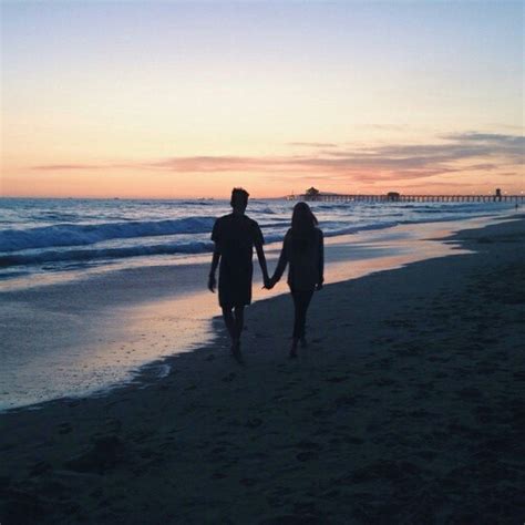 Tons of awesome couple goals wallpapers to download for free. couples at the beach | Tumblr