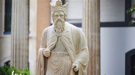 Alfred The Greats Southwark Statue Is Partly Roman Goddess Bbc News