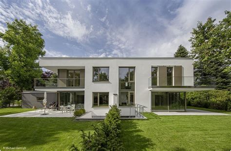 Dementsprechend groß ist die bedeutung des grundrisses für die bauphase eines hauses. Münchens Vorort Grünwald ist eine Mischung aus einem ...