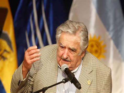 En vez de traer 100 mil cagadores argentinos, preocupémonos de que los nuestros inviertan acá. Pepe Mujica fustiga declaraciones de Luis Almagro