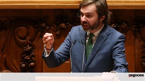 O contraste entre joão almeida e os seus adversários está bem sublinhado nas respostas de cada o cds terá meio século de história no fim desta legislatura. O ainda candidato João Almeida já tem candidatos para as ...