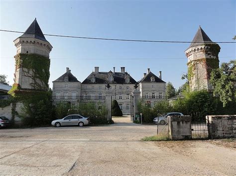 This property has received its official star rating from the french tourism development agency, atout france. Château du petit Monthairon | Musée du Patrimoine de France