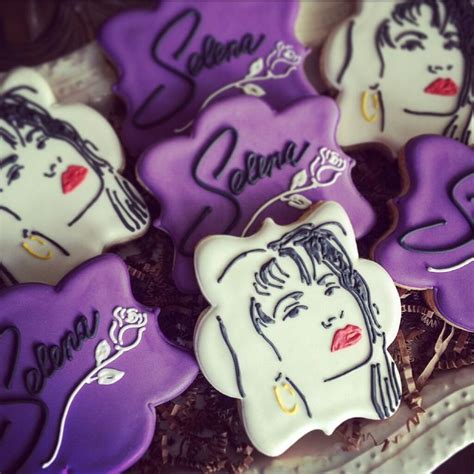 Antes del asesinato, había sido acusada por los quintanilla de apropiarse indebidamente de parte del dinero de la familia. Selena Quintanilla | Selena quintanilla birthday, Selena ...