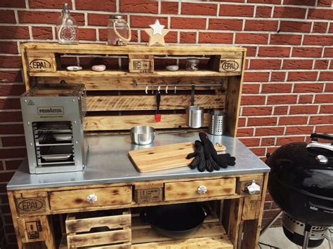 3 grilltisch aus paletten für den. Idee von Inge P. auf Küchenpaletten in 2020 | Outdoor küche