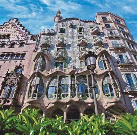 The Masterpiece Of The Antoni Gaudi Oeuvre Casa Batlló Why Visit The