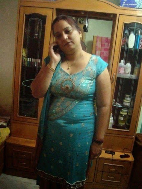 Pakistani Local Hot Fat Aunties Bold Pictures Beautiful Women Over 40 Shalwar Kameez Auntie