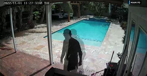 Miami Police Man Caught On Video Burglarizing Home Wearing Victims Clothing Cbs Miami