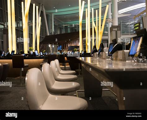 Toronto international airport Terminal 1 departure lounge food court