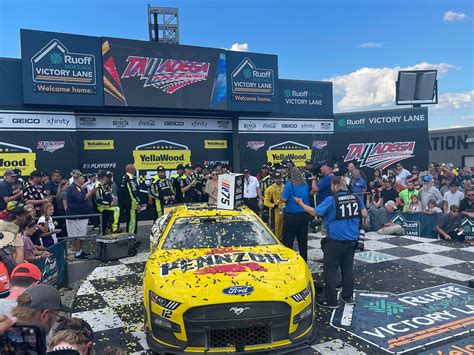 Ryan Blaney 2023 Pennzoil/Menards Talladega 10/1 Race Win 1:64 Nascar