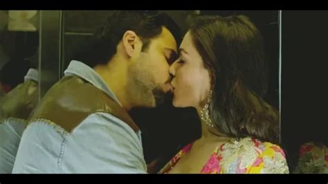 Humaima Malik All Hot Kissing Scenes In Raja Natwarlal Ultra Hd Youtube